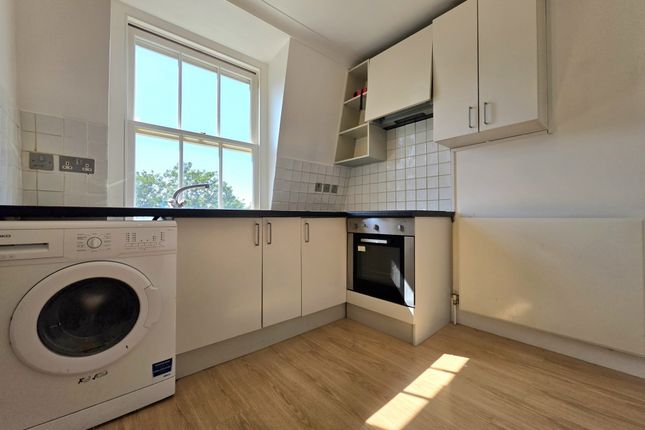 Flat 11, 82 Camberwell Road, London photo 2