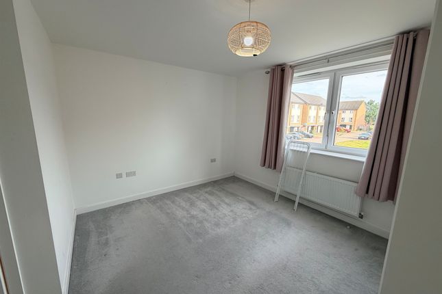 5, Hope Close, Peterborough photo 3