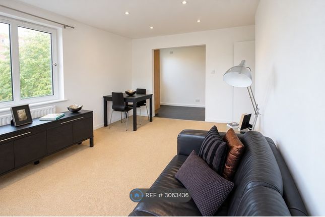 Millennium Place, Bethnal Green, London photo 2