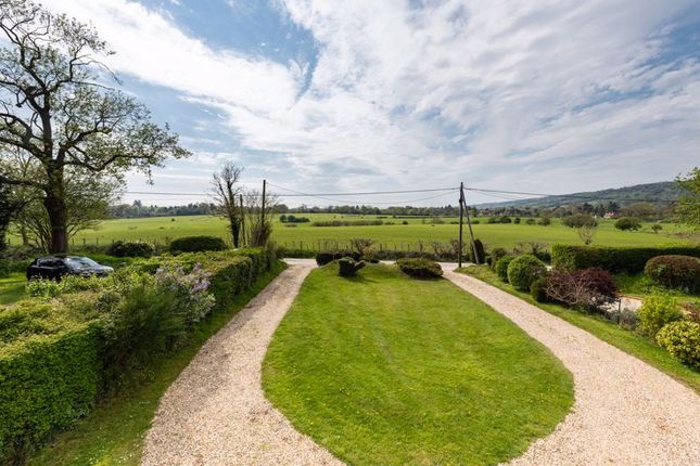 Greensands, Wonham Way, Gomshall photo 3