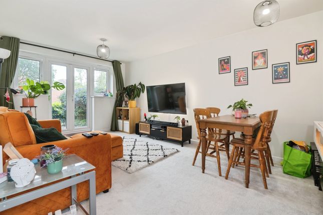 Flat 3, West End House, 140, West End Road, Southampton photo 2