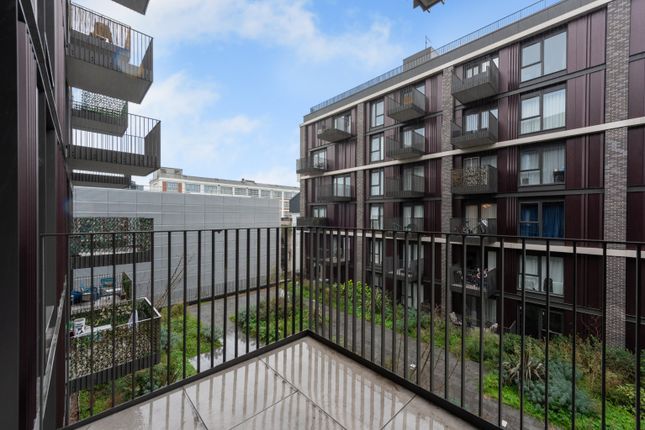 1-bed flat on Flat 34, 7 Gramophone Lane, Hayes, £340,000