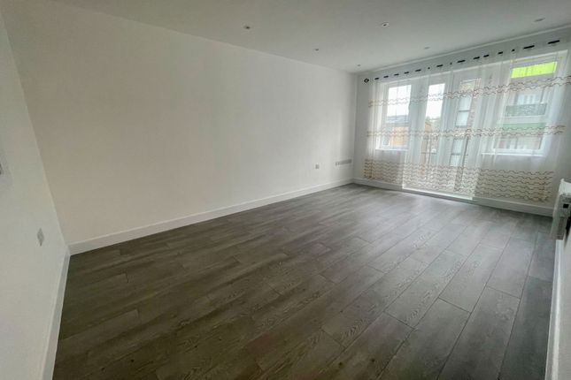 Geneva Court, 2,Flat 41, Rookery Way, London photo 3