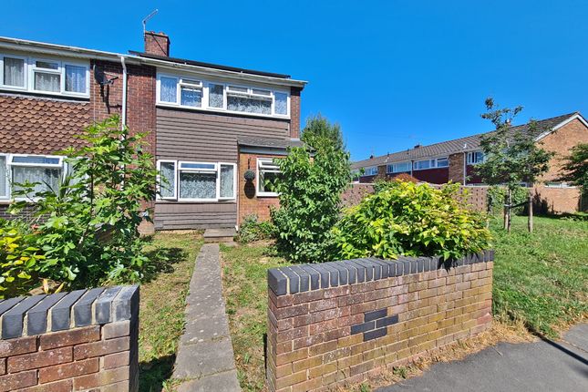 End terrace house for sale in Longfield Avenue, Fareham