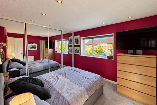 61, Micklem Drive, Hemel Hempstead photo 4