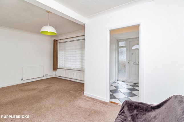 14, Yarnfield Close, Stoke-on-Trent photo 4