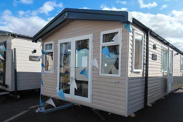 3-bed caravan on Fen Lane, Colchester, £44,995