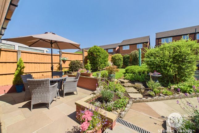 15 St. Martins Drive, Blackburn photo 4