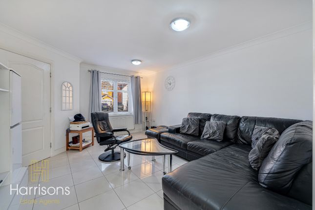 11 Higher Clough Close, Bolton, Lancashire photo 4