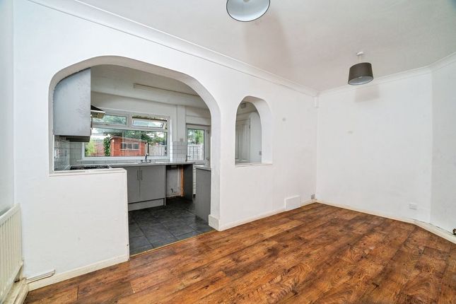 8, Allenby Avenue, Grimsby photo 4