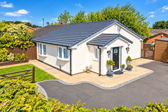 2-bed house on 11, Raewood Avenue, Deeside, £290,000