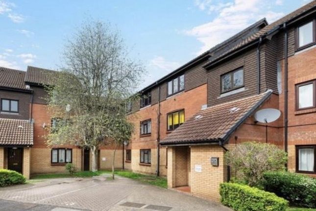 6, Kipling Drive, South Wimbledon photo 2