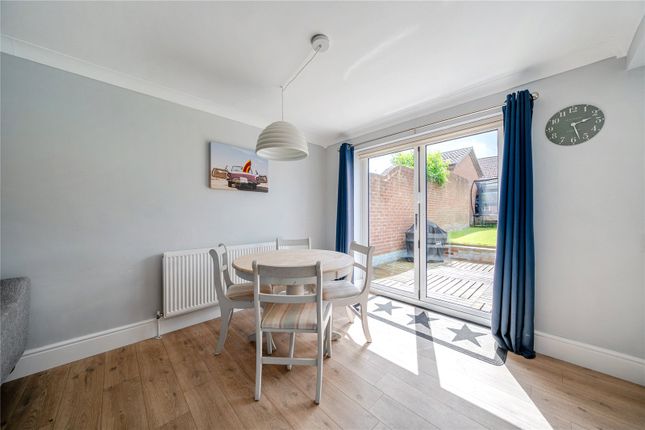 11, Maple Rise, Leeds photo 4