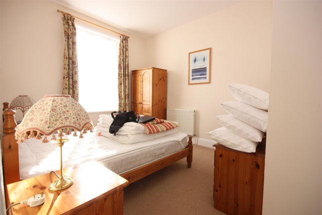 Flat to rent in The Esplanade, Weymouth