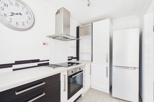 32, Forest View, Fairwater photo 5