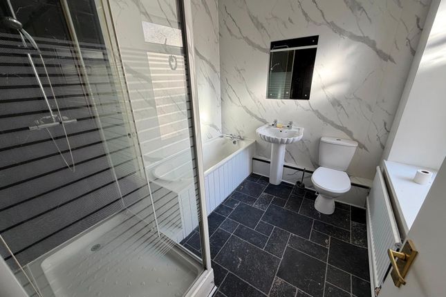 399 Cardiff Road, Aberdare photo 3