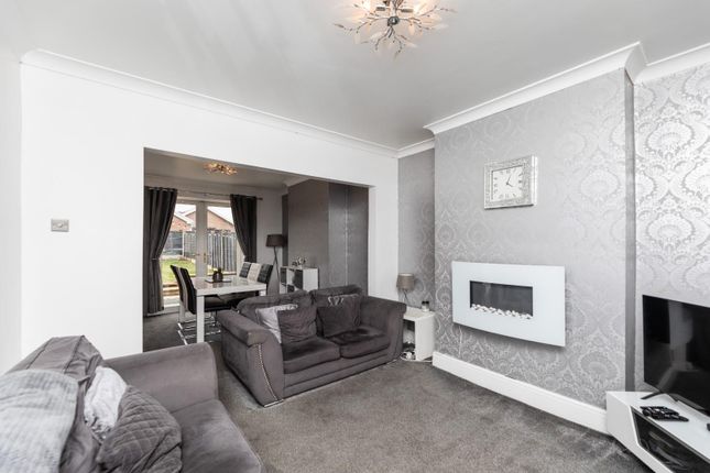 Woodlands Avenue, Castleford photo 3