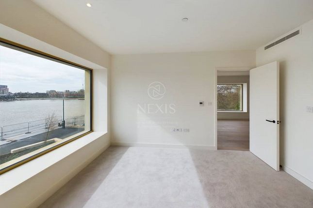 Flat to rent in Deanston Wharf, Riverscape