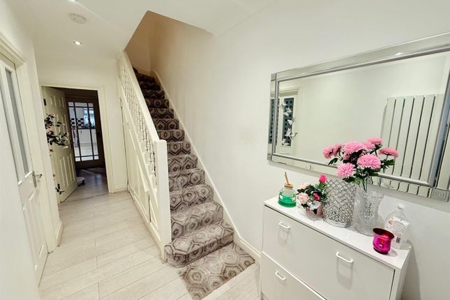 69, Burnham Road, London photo 2