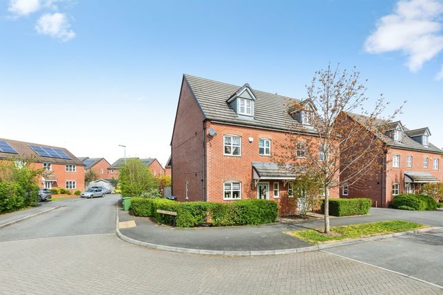 4-bed house on 7, Macaulay Road, Southam, £395,000