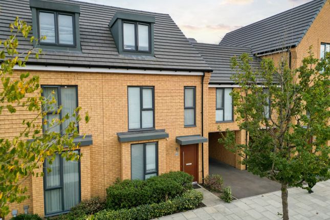 23 Crete Hall Road, Northfleet, Kent photo 3
