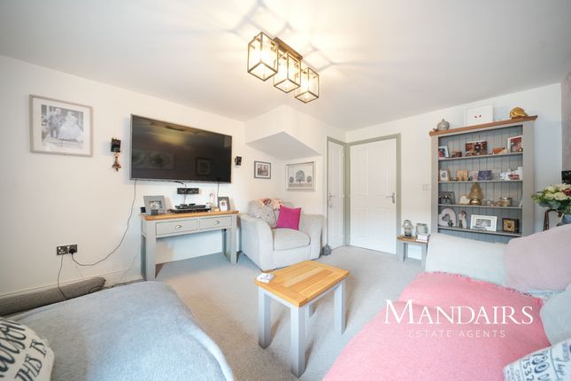 10 Tatton Grove, Peterborough photo 4