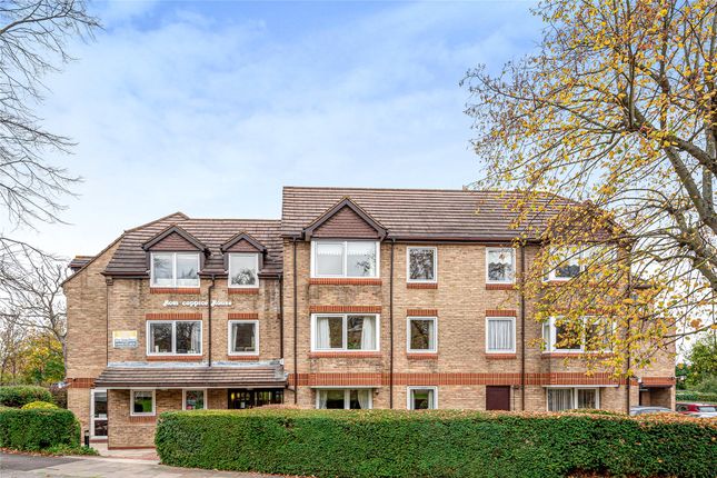 Flat for sale in Park Avenue, Bromley