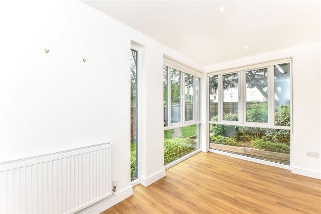 Flat for sale in College Street, Petersfield, Hampshire