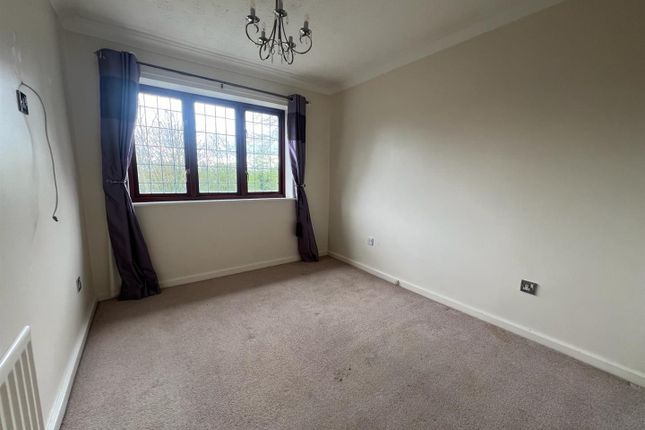 Detached house to rent in Broadwells Crescent, Westwood Heath, Coventry
