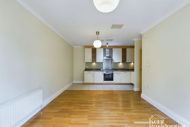 21, Buckland Rise, Maidstone photo 2