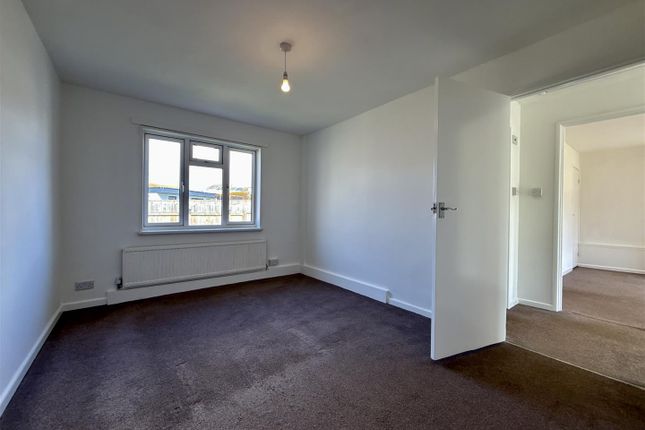 19, Sellick Avenue, Brixham photo 4