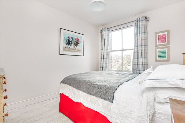 Maisonette for sale in New Kings Road, Fulham Broadway