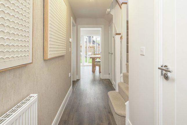 571, 18 Goshawk Road, Lancing, Bn15 9Gt photo 4