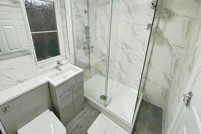 16 Caer Castell House Coychurch Road, Bridgend photo 4