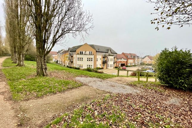 Flat to rent in Gyosei Gardens, Willen Park, Milton Keynes