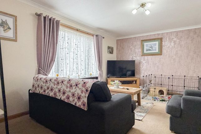 15, Eemins Place, Elgin photo 3