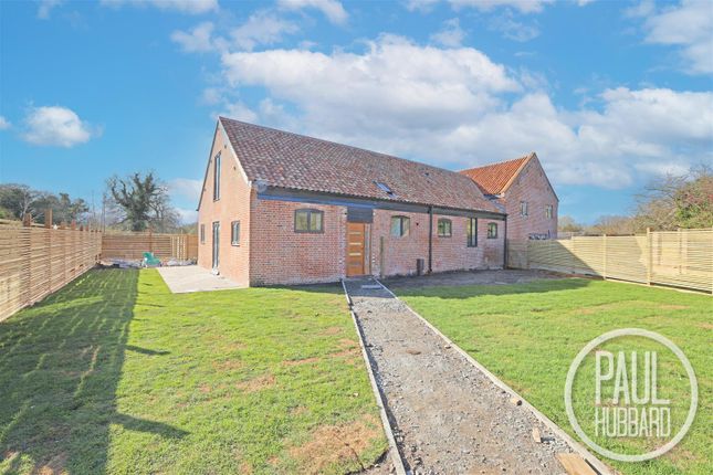 Thumbnail Barn conversion for sale in Beccles Road, Carlton Colville