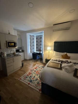 6 Bedroom Â€“ Fully Self-Contained Studios | Woolwich Se18 | Newly Refurbished