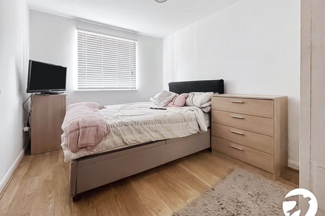 133, Chandlers Drive, Erith photo 5
