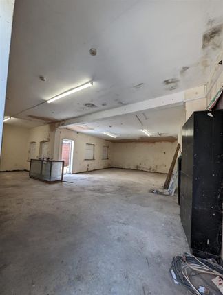 Thumbnail Property to rent in Caldmore Road, Walsall