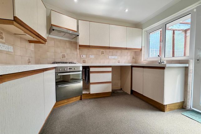 21, Pinnex Moor Road, Tiverton photo 2