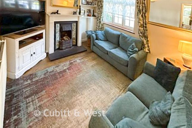 10, Smith Road, Reigate photo 3
