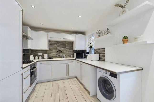 22, Mawdlam Way, North Cornelly photo 4