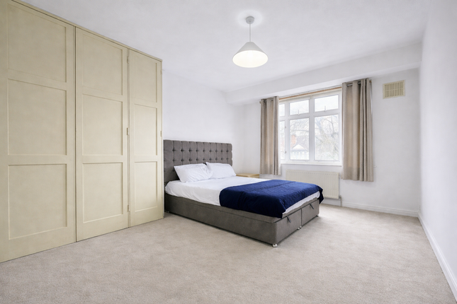 1-bed house on 123, Bromley, £775/mo