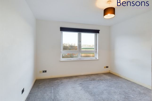 Flat to rent in Eaglesham Court, Hairmyres, East Kilbride, South Lanarkshire