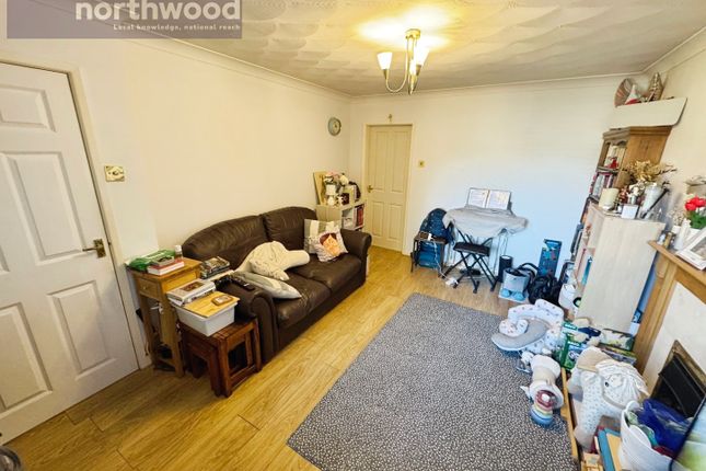 22, Archers Green, Wirral photo 3