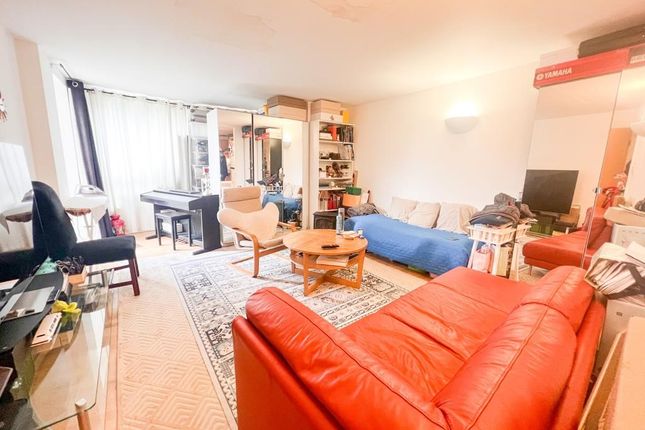 Thumbnail Flat for sale in Admiral Walk, London