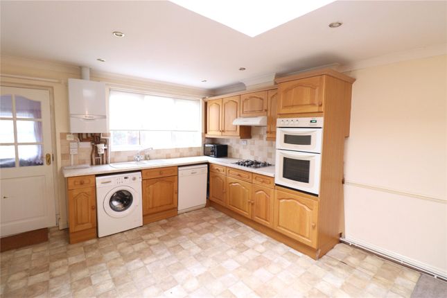 Terraced house to rent in Hillview Gardens, London