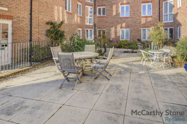 24 Caen Stone Court, Queen Street, Arundel photo 2