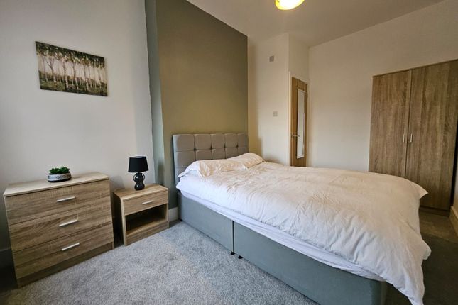 Room to rent in Room 4, 53 Bentley Road, Bentley, Doncaster